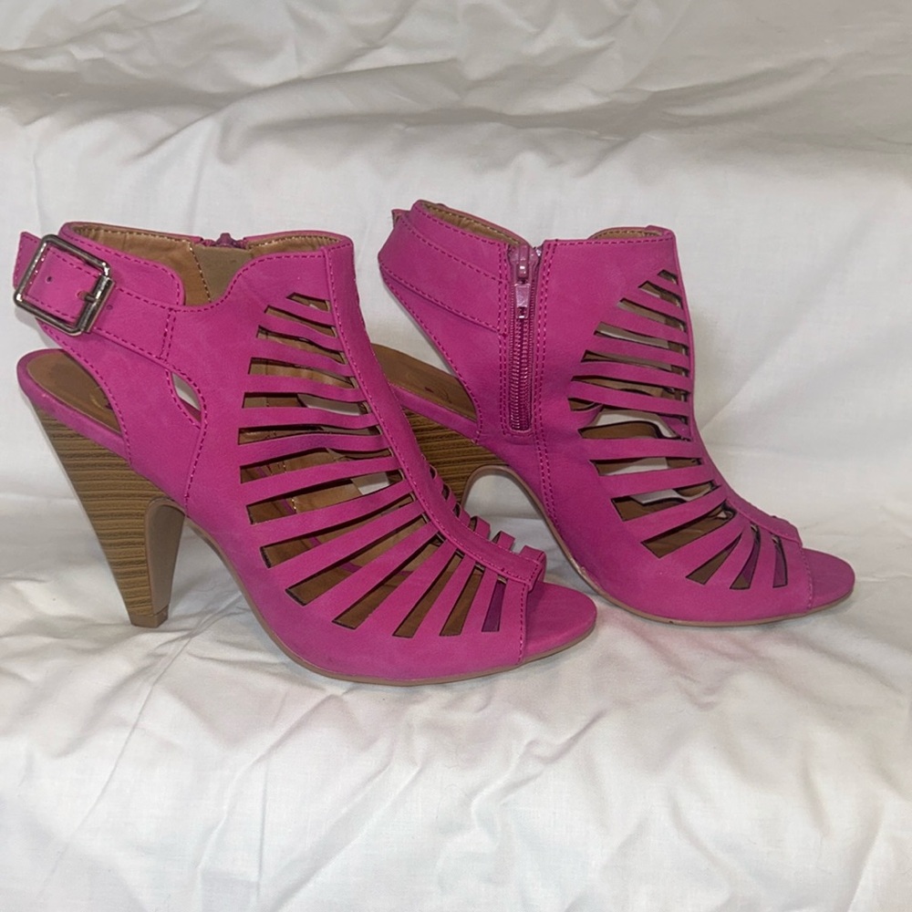 pink open toe heels